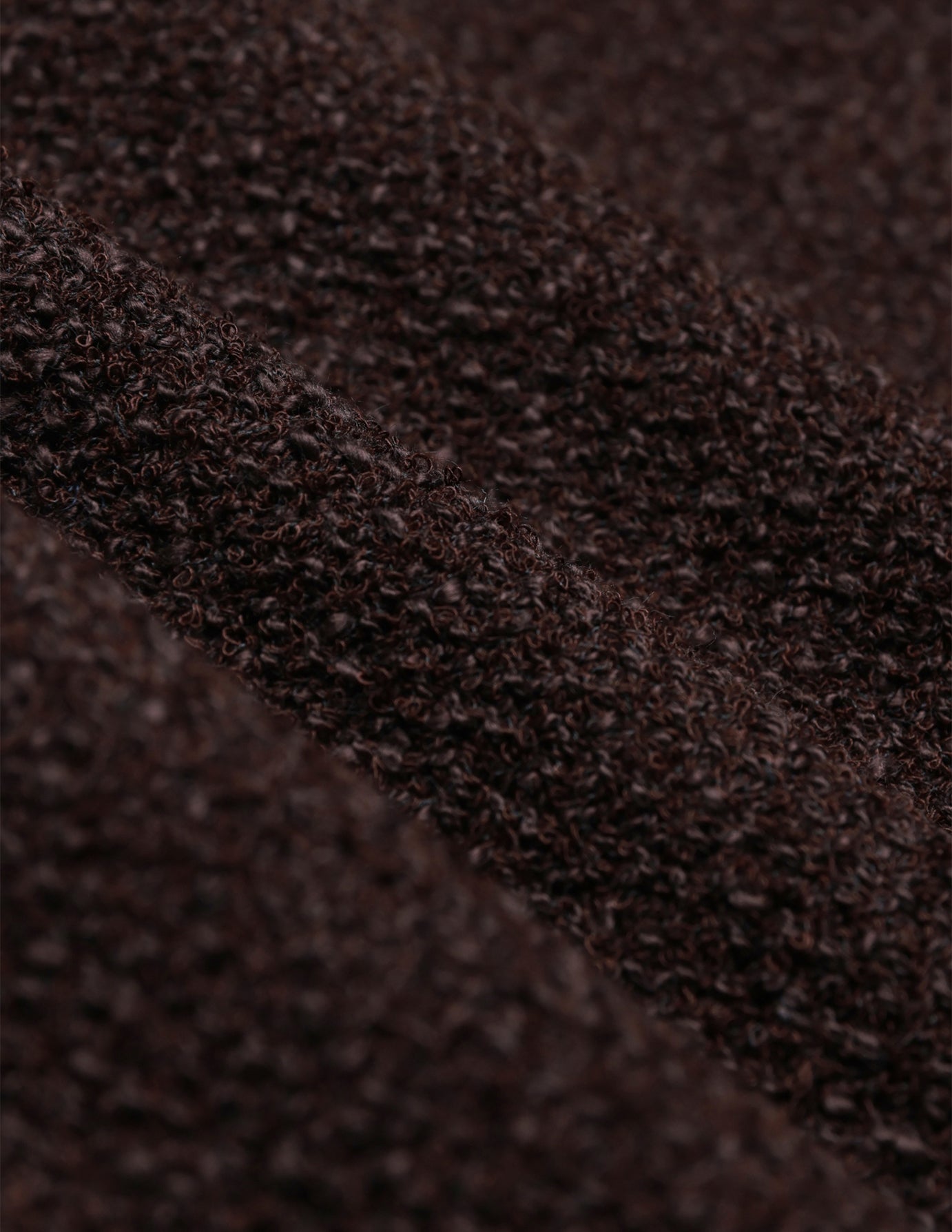 Sorae Short Skirt i Espresso, detalje af stoffet.